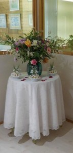  Pour la décoration bouquets réalisés par Simone et Jeanine.               